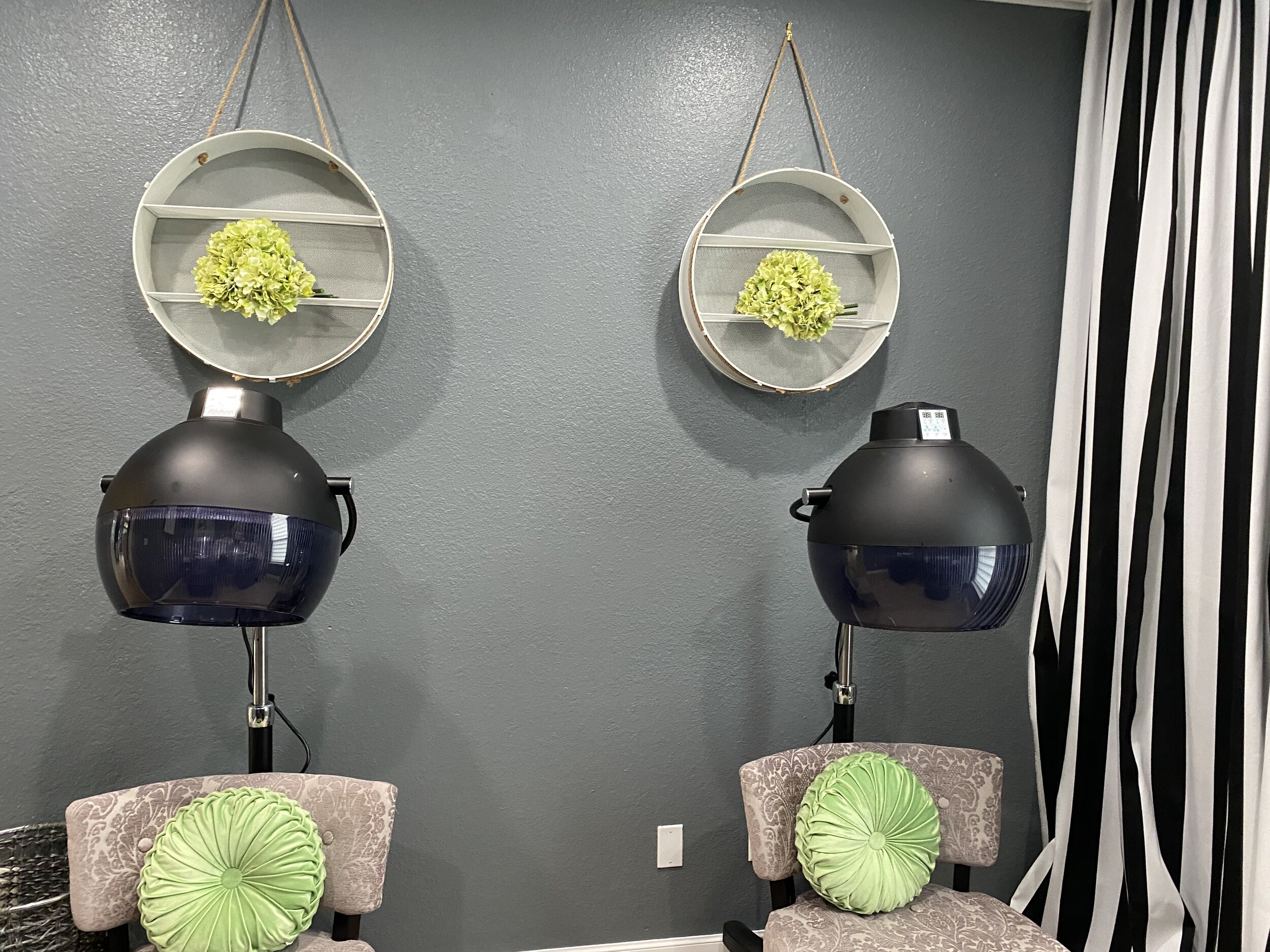 Salon interior photo 9